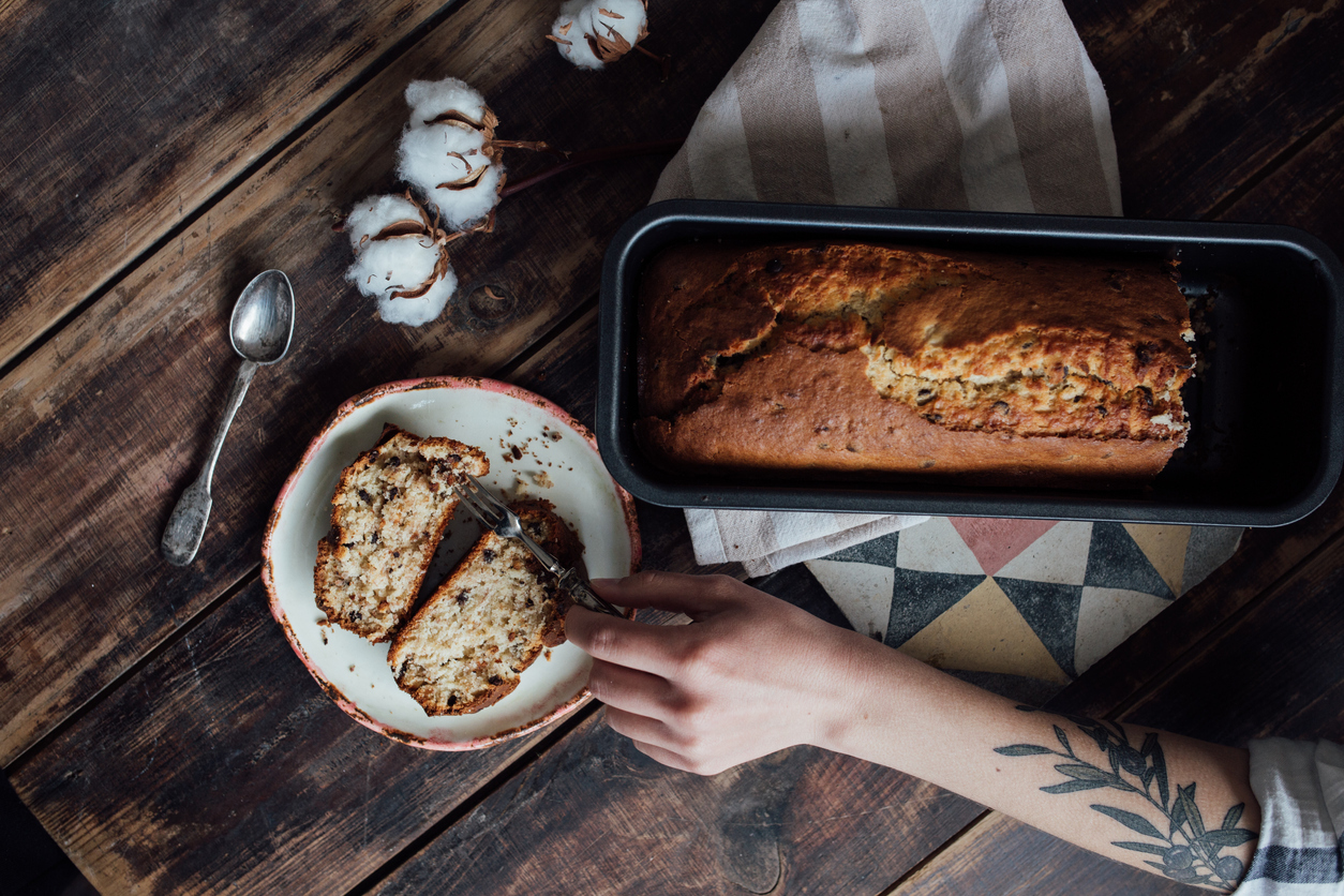 Cutting banana bread